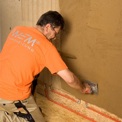 The entire wall surface is levelled with two layers of WEM Clay plaster...