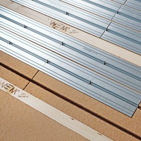 Fussbodenheizung Trockenbau Bodenheizung Wäremleitbleche infrarot verlegen